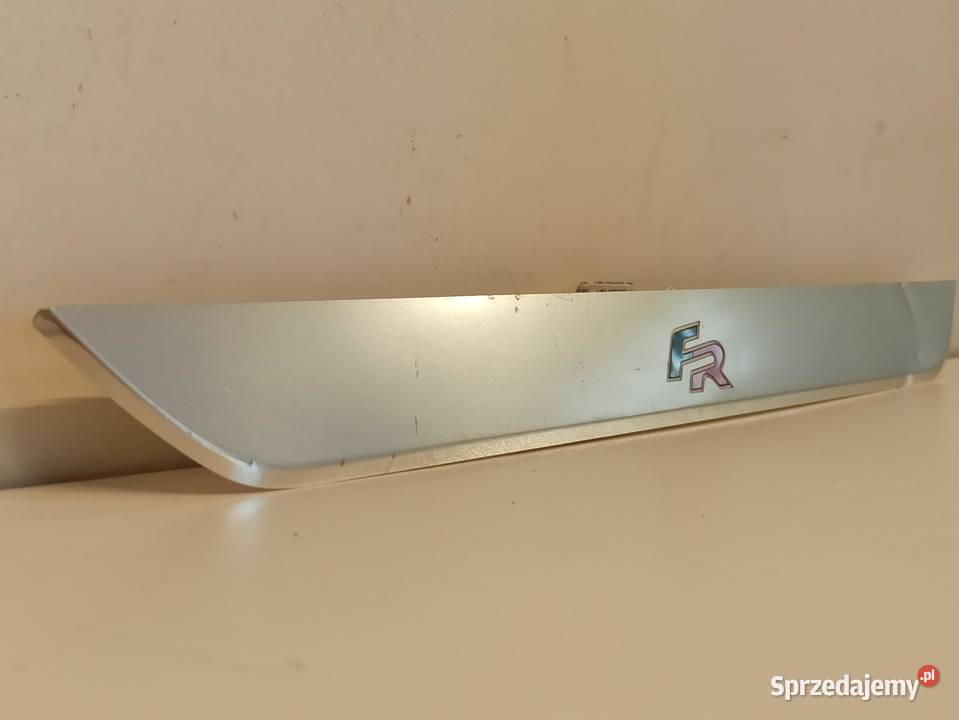 SEAT LEON III LISTWA PROGOWA LED 5F4947417A osobowe