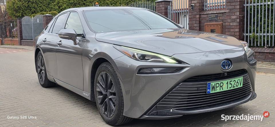 Toyota mirai zamiana