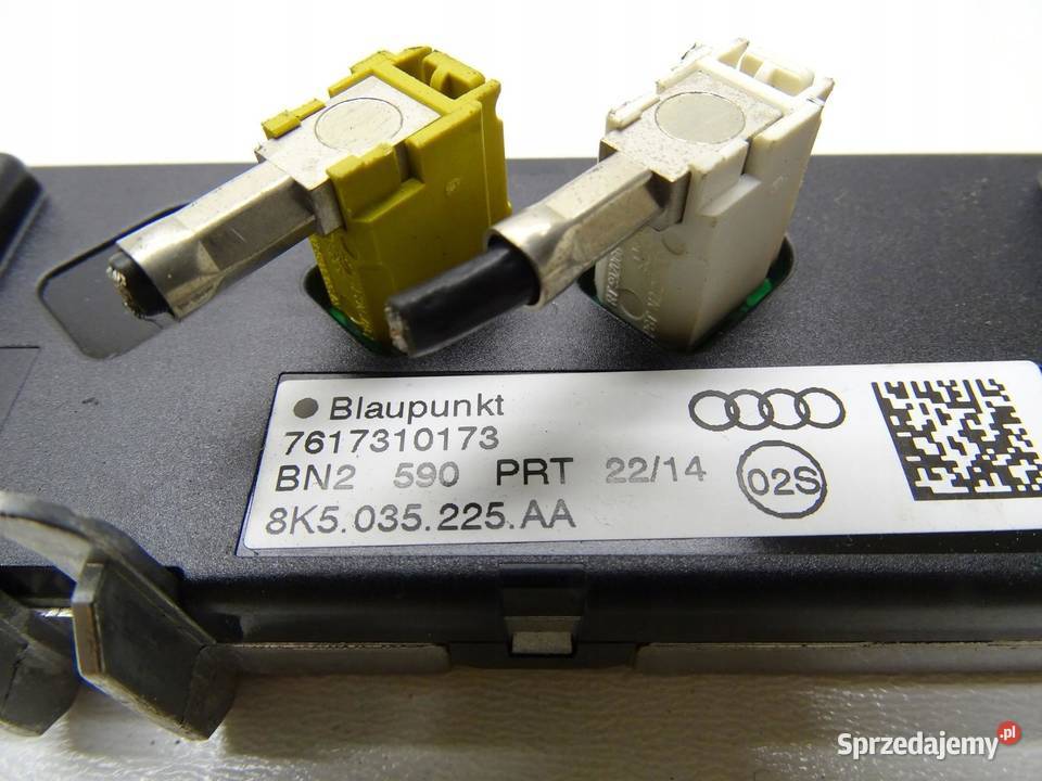 WZMACNIACZ ANTENOWY 8K5035225A AUDI A4 B8 Panele sterowania, przełączniki
