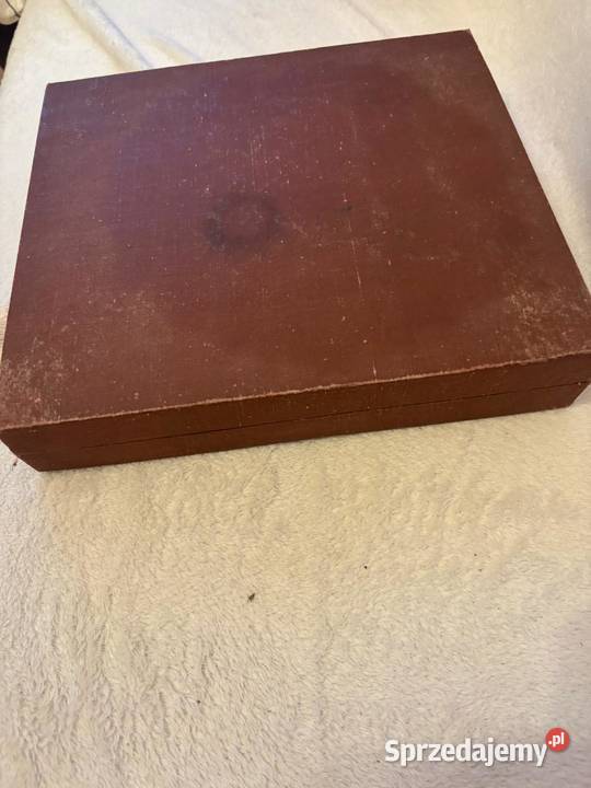 Zestaw zabytkowych sztućców w oryginalnym Stegna