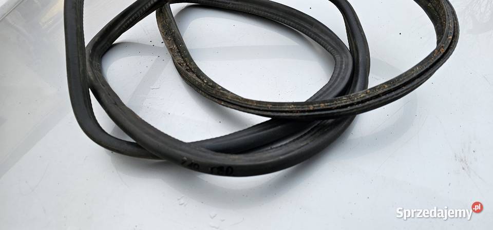 Uszczelka klapy tył mercedes w210 sedan osobowe Zbąszyń