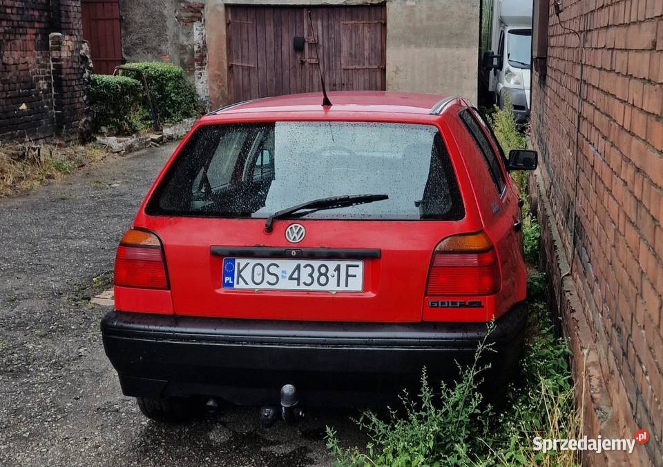 Volkswagen Golf 16 benzyna