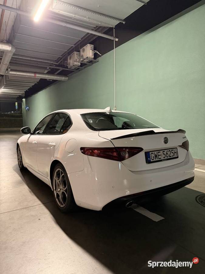 Alfa Romeo Giulia 22 JTD 2017 Automat Polski Rok produkcji 2017 Katowice sprzedam