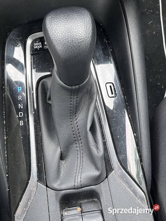 Corolla hybrid 18 gniazdo USB Białystok