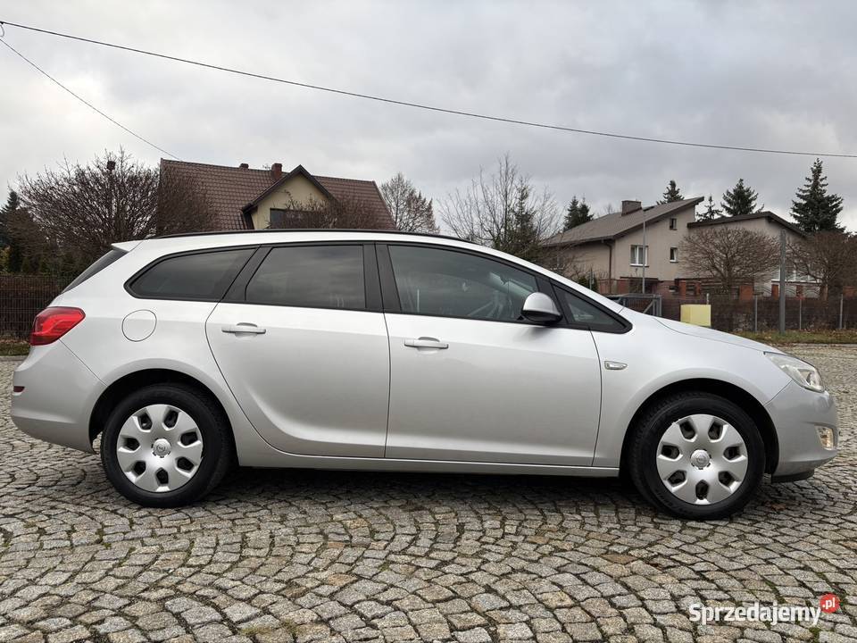 Opel Astra J 14 14 benz 101 Stan Idalny Klima Iława