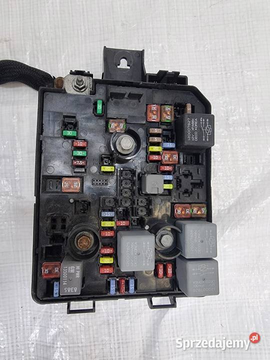 OPEL CORSA E 14 SKRZYNKA PUSZKA BEZPIECZNIKOW osobowe