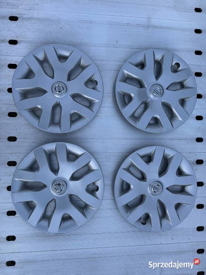 Kołpaki nissan nowy wzór 16 stan idealny Kołpaki sprzedam