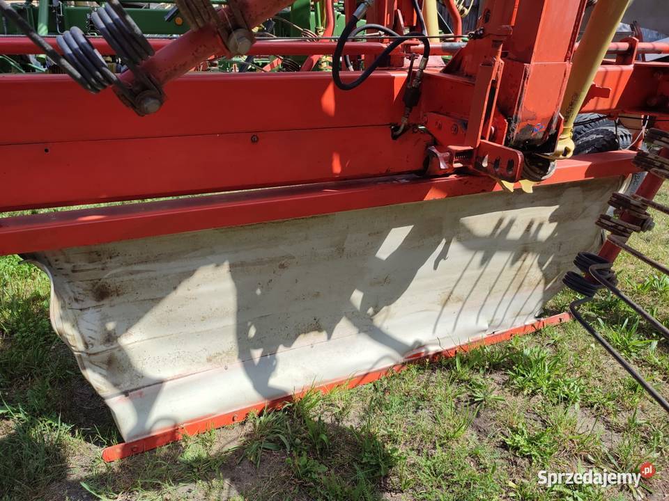 Zgrabiarka 2 karuzelowa KUHN GA 7301 do środka sprzedam