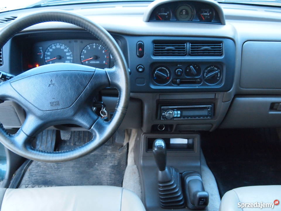 Mitsubishi pajero sport 30 benzyna z gazem klima klimatyzacja Pajero Łódź