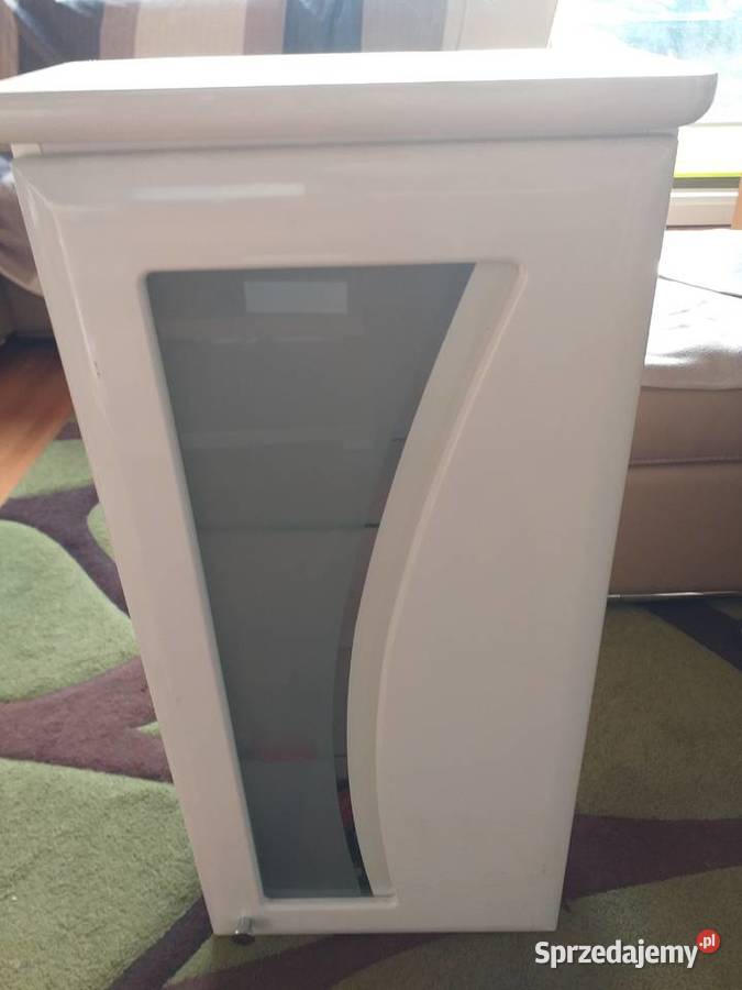 Umywalka z szafką i baterią WC ze spłuczką Liniewo