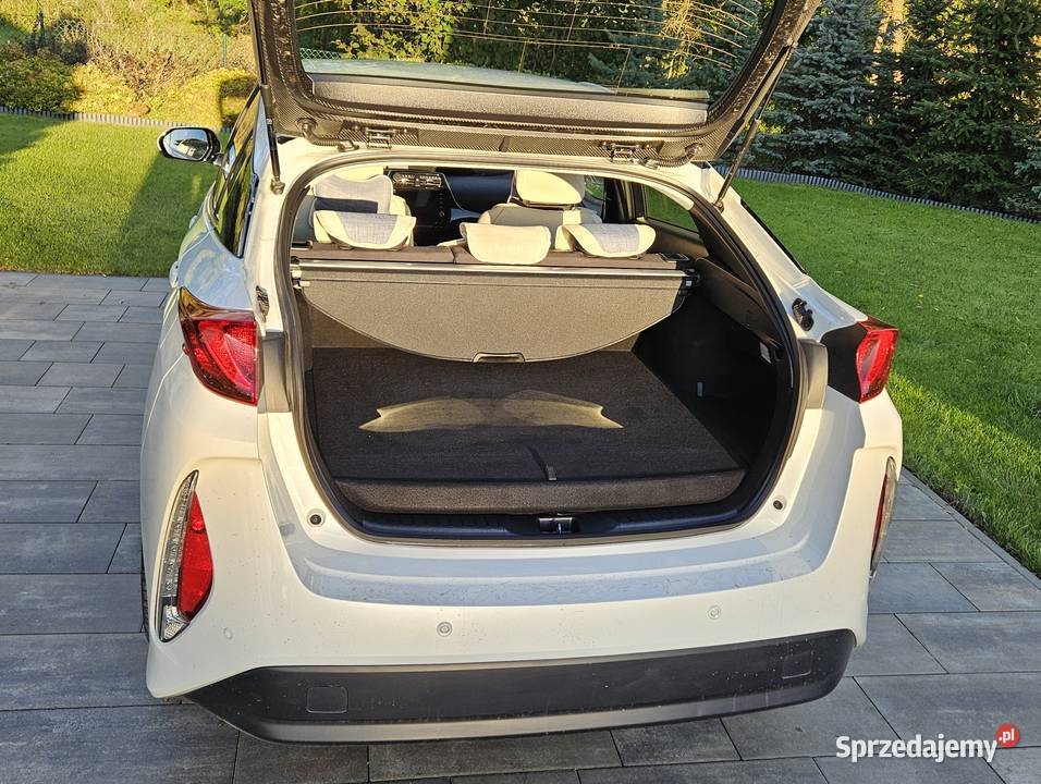 TOYOTA PRIUS Plugin II wł Gwarancja ASO światła do jazdy dziennej Warszawa