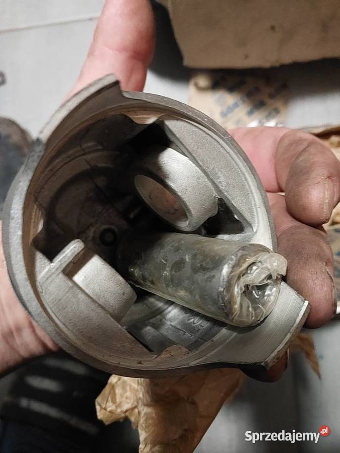 Tłoki fiat 125p nominał 77mm kompletne sworznie Mińsk Mazowiecki
