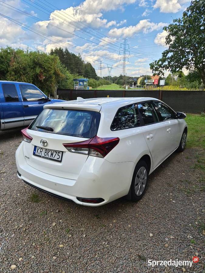 Toyota Auris 14 D4D 90 2018 KOMBI 1364cm3 Kraków