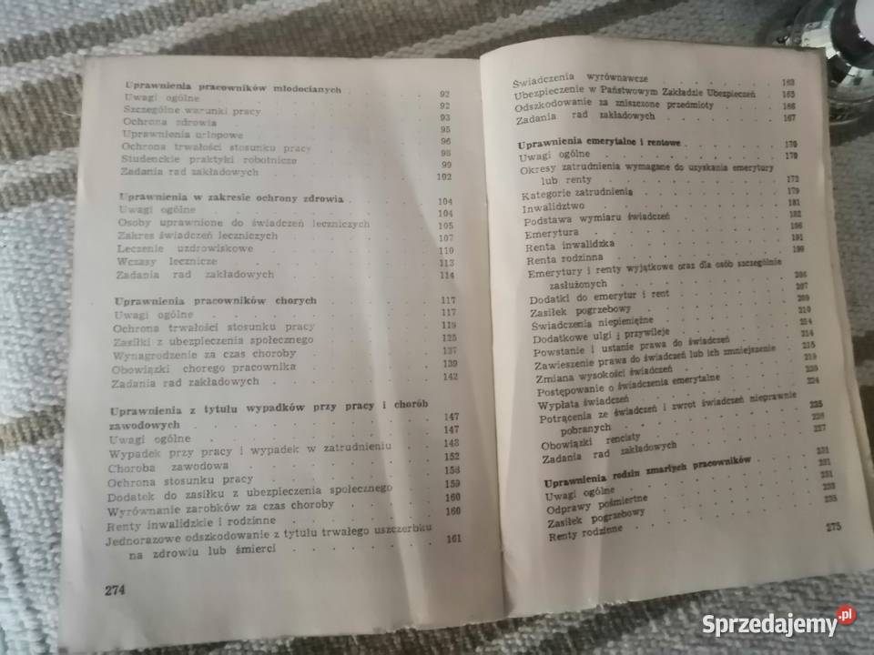 ksiazka uprawnienia socjalne pracownikow i ich sprzedam