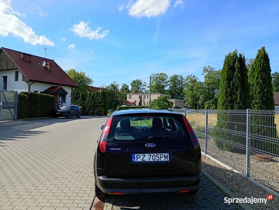 Ford Focus kombi 16 benzyna Buk