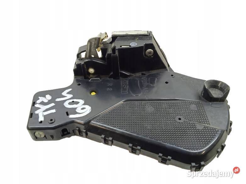 ZAMEK KLAPY BAGAŻNIKA KLAPY TYŁ LIFT Toyota RAV4 osobowe