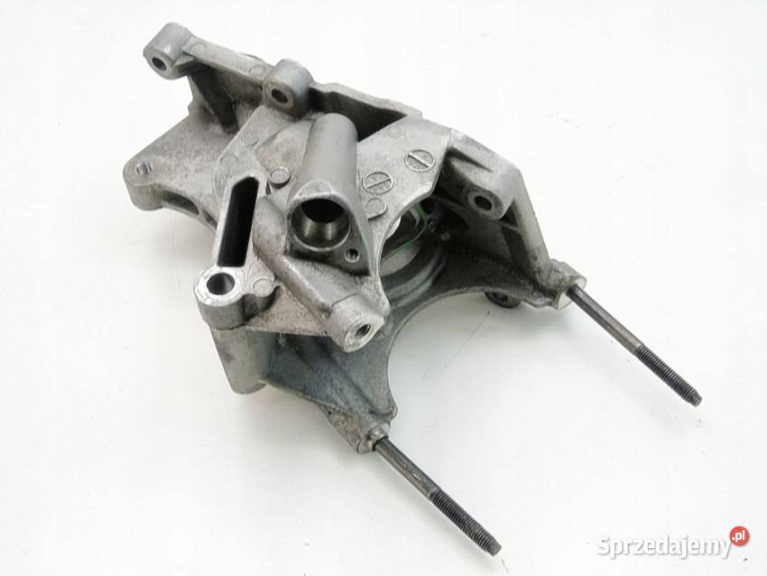 Obudowa pompy wody 16 D4D D Verso Auris Avensis osobowe Sosnowiec