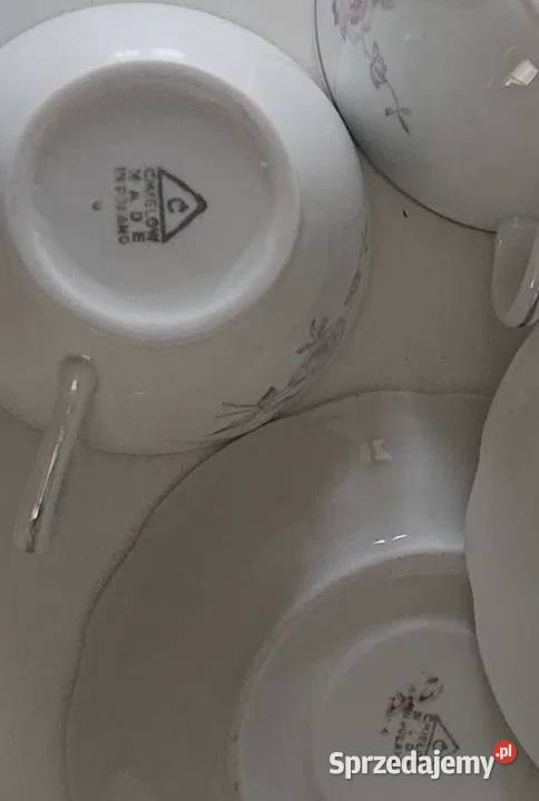Serwis śniadaniowy porcelana Ćmielów z lat PRLu łódzkie Łódź