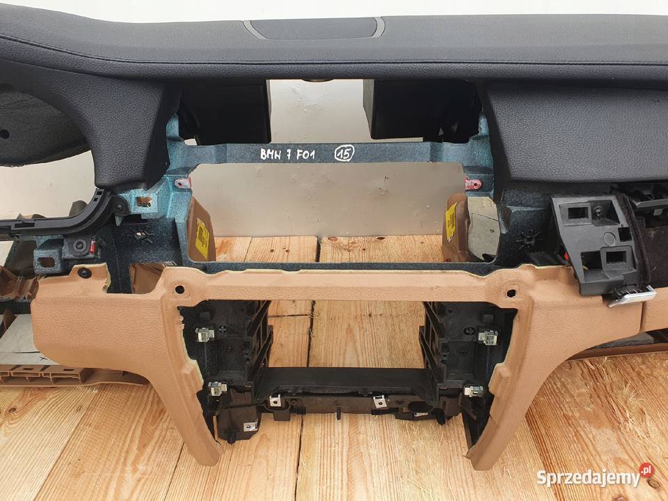 BMW F01 DESKA ROZDZIELCZA KONSOLA SKÓRA SKÓRZANA Deski rozdzielcze, konsole Janów sprzedam