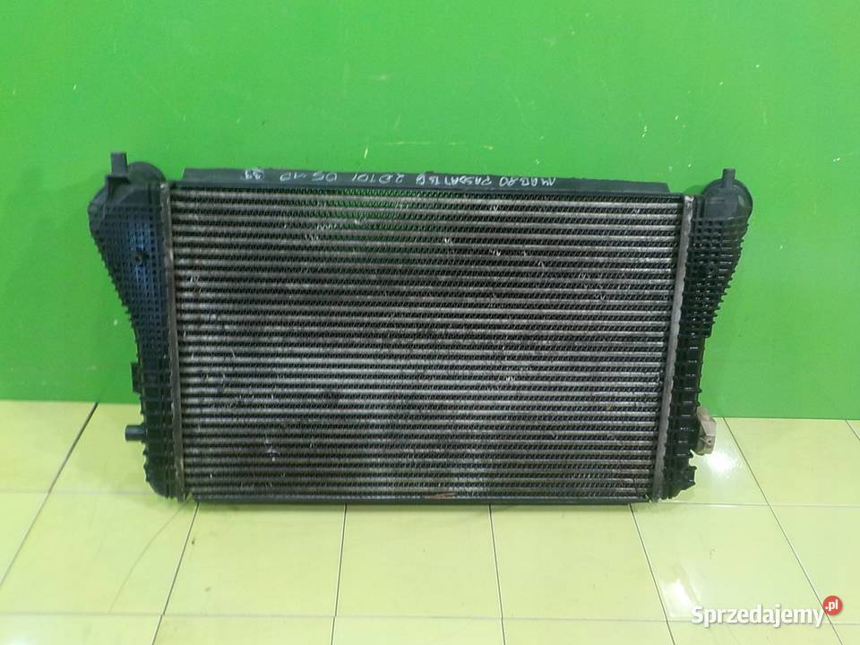 VW PASSAT B6 20 TDI 09r KOMBI intercooler osobowe Suków