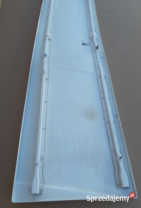 VOLVO FH4 SPOILER ZAKABINOWY LEWY OWIEWKA DESKA części blacharskie Trzciel