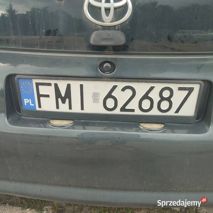 Syndyk sprzeda samochód osobowy Toyota Aygo Poznań