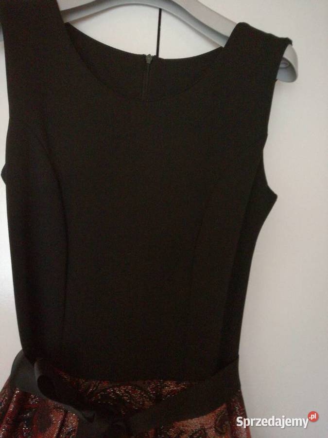 Sukienka imprezowo kiktajlowa