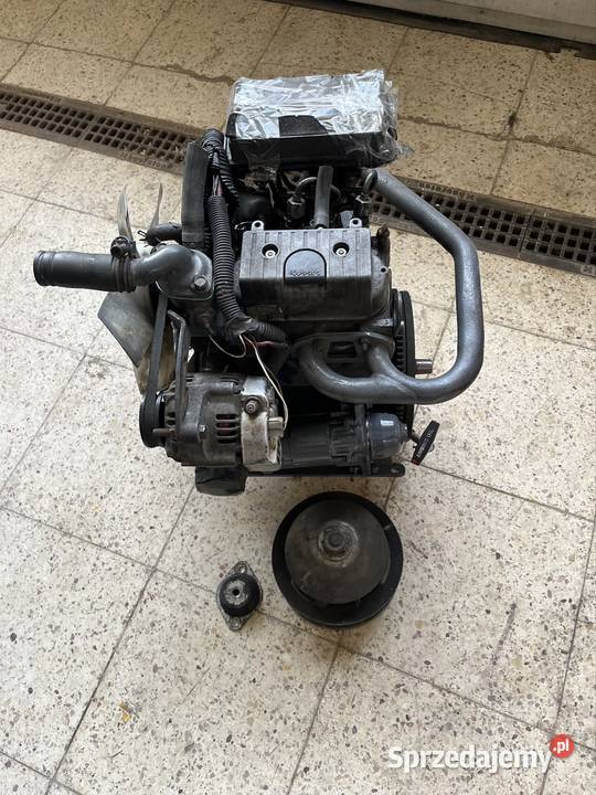Silnik Kubota Z402 w całości na części Kielce sprzedam