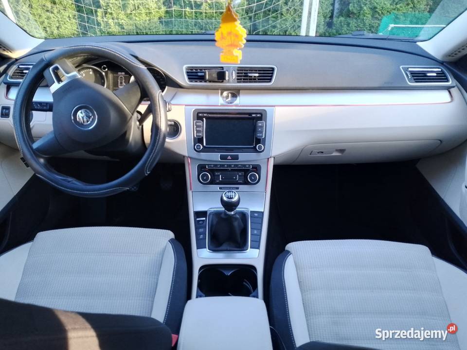Volkswagen CC 18 TSI 160 Coupe 2011 niski Rok produkcji 2011 Passat CC Wolsztyn