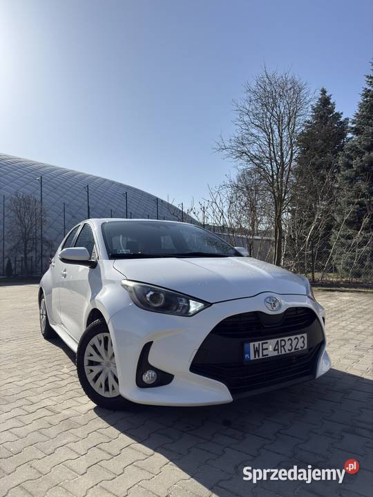 Toyota Yaris 15 Benzyna 2021 r Hatchback Yaris Świerże Górne