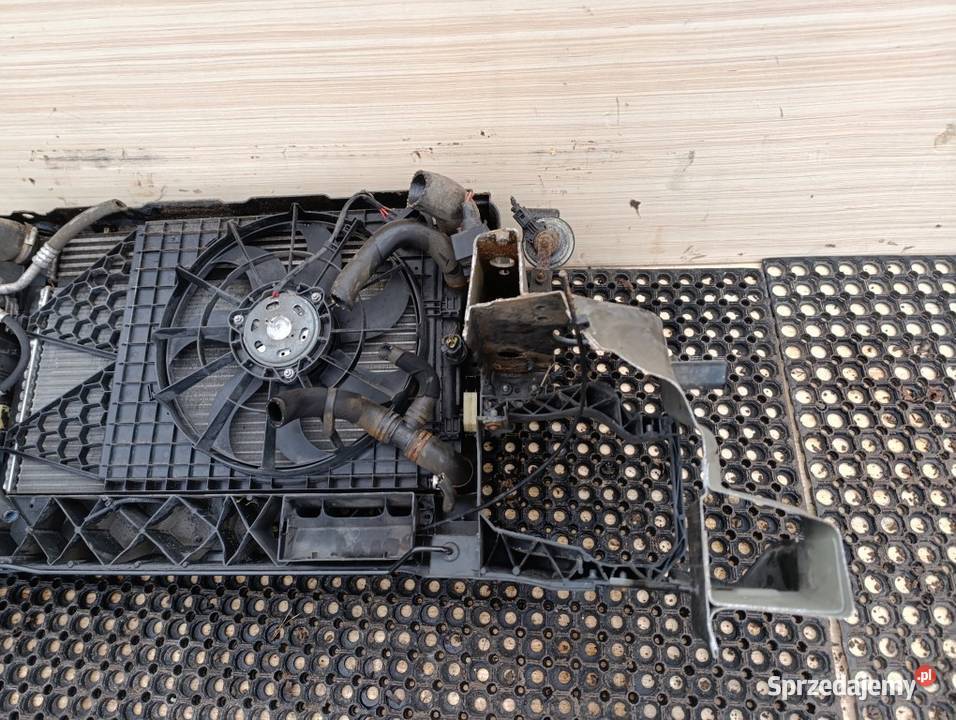 SEAT IBIZA 6J 16 TDI PAS PRZEDNI KOMPLET LW7Z osobowe Zbierkowo
