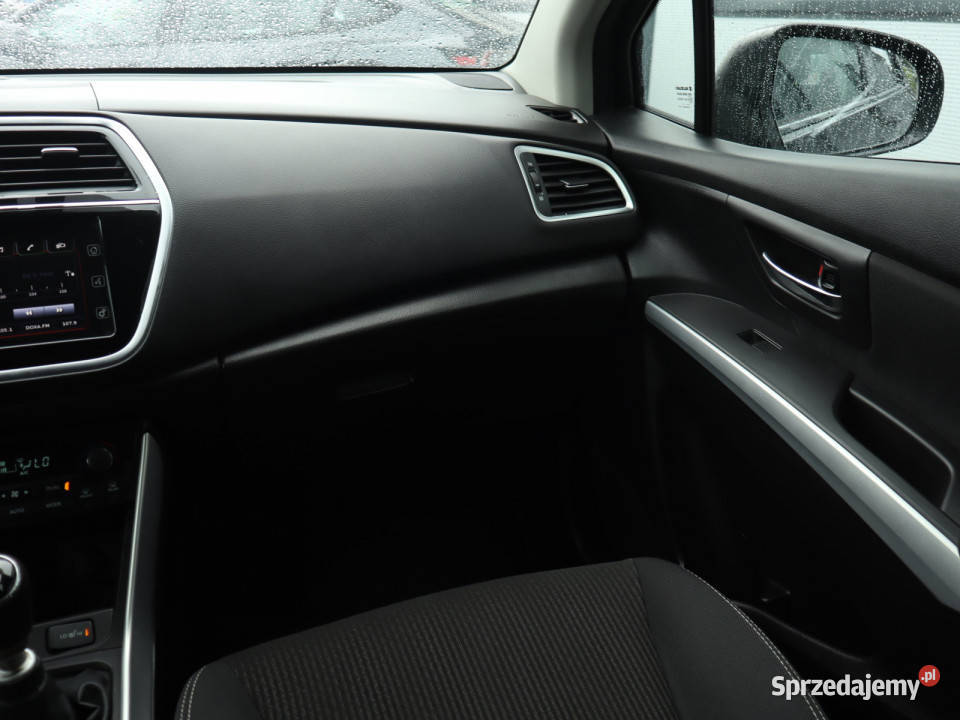 Suzuki SX4 SCross 14 BoosterJet klimatyzacja