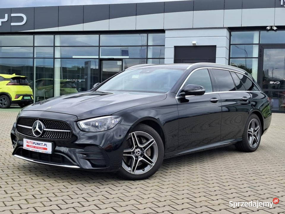 MercedesBenz Klasa E 2021r Hak Multibeam Temp