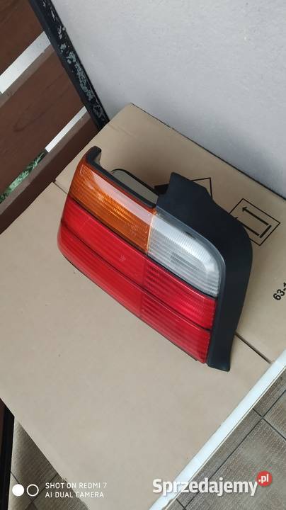 Lampa tylna lewa strona BMW E36 sedan Rok produkcji 1992 Tomaszów Mazowiecki