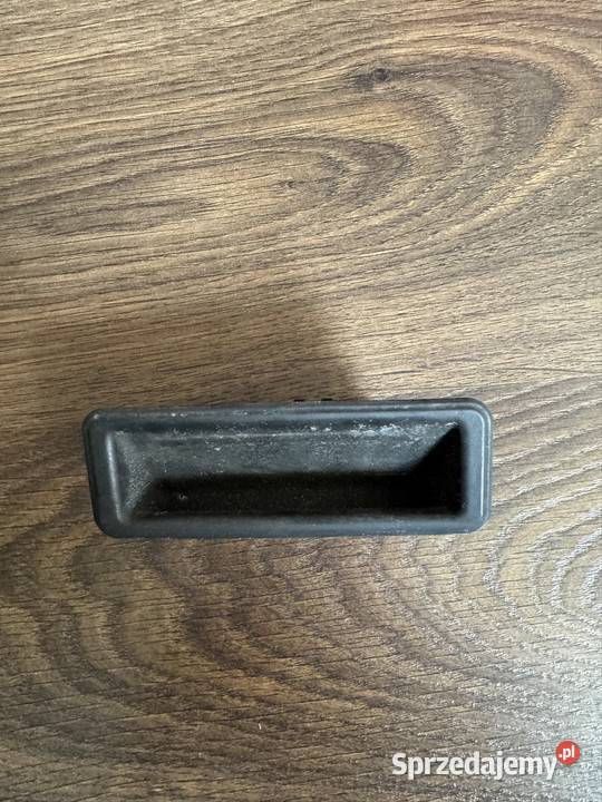 BMW E90 Klamka Przycisk Otwierania Klapy 7118158 Mniów