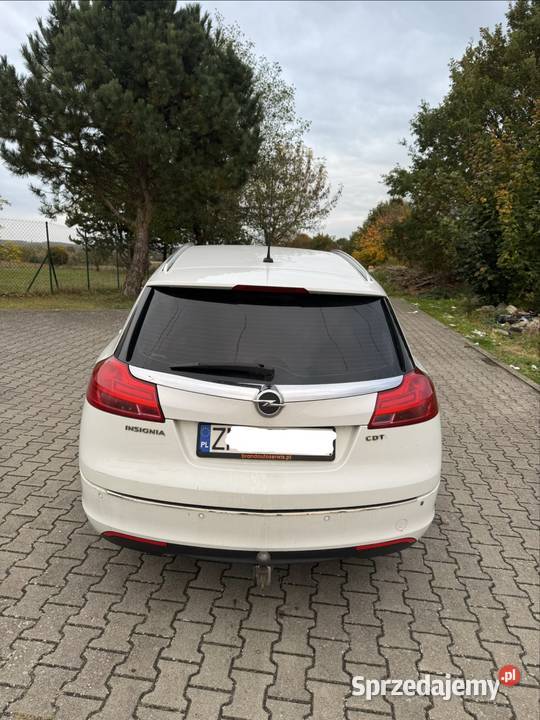 Opel insygnia 20 diesel kombi 2000cm3 Białogard