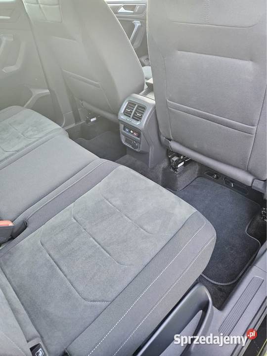 Volkswagen Tiguan 20 TDI DSG 150 2021r Łąg