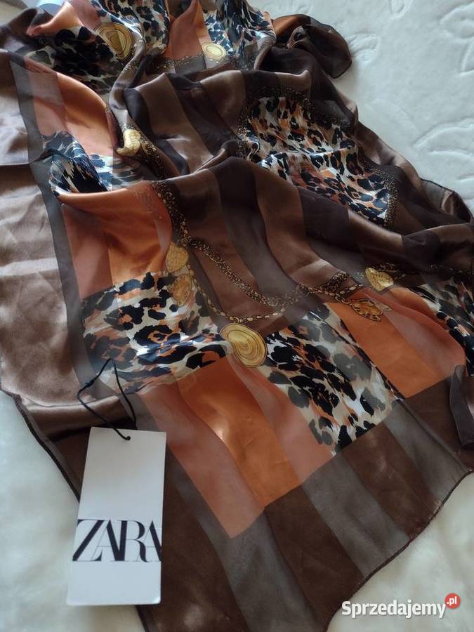 ZARADuża apaszka biznesowa z łańcuchami z Kraków