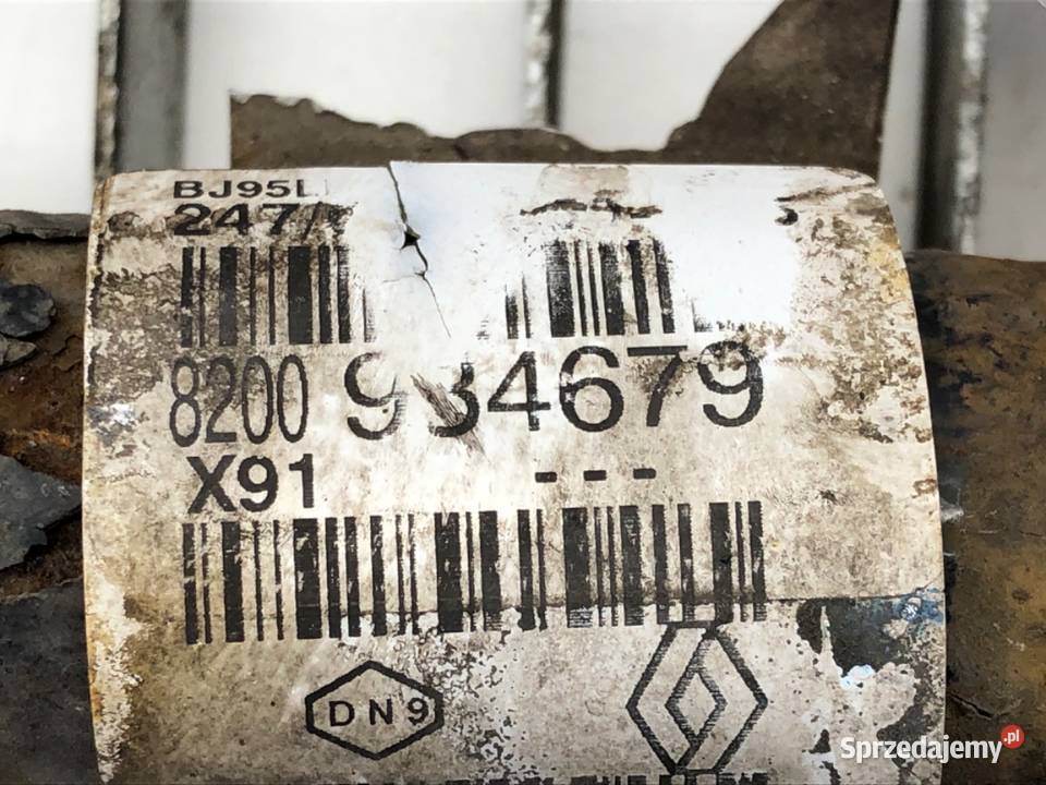 PÓŁOŚ PRAWY PRZÓD RENAULT LAGUNA III 8200934679