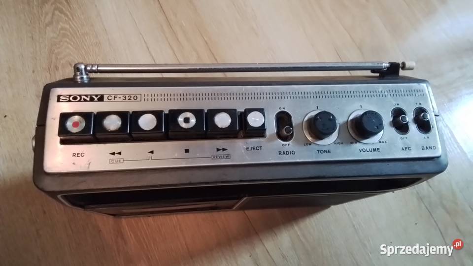 Radio retro Sony CF320 1975 Łódź