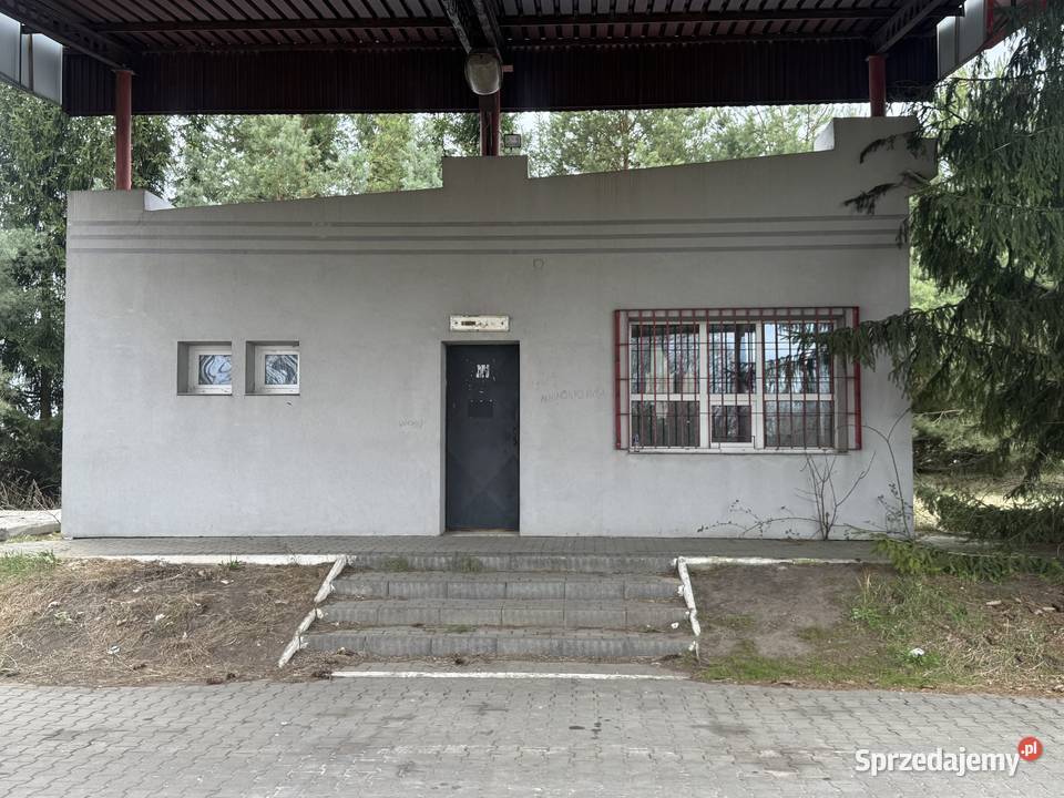 Działka z budynkiem byłej stacji paliw Telatyn