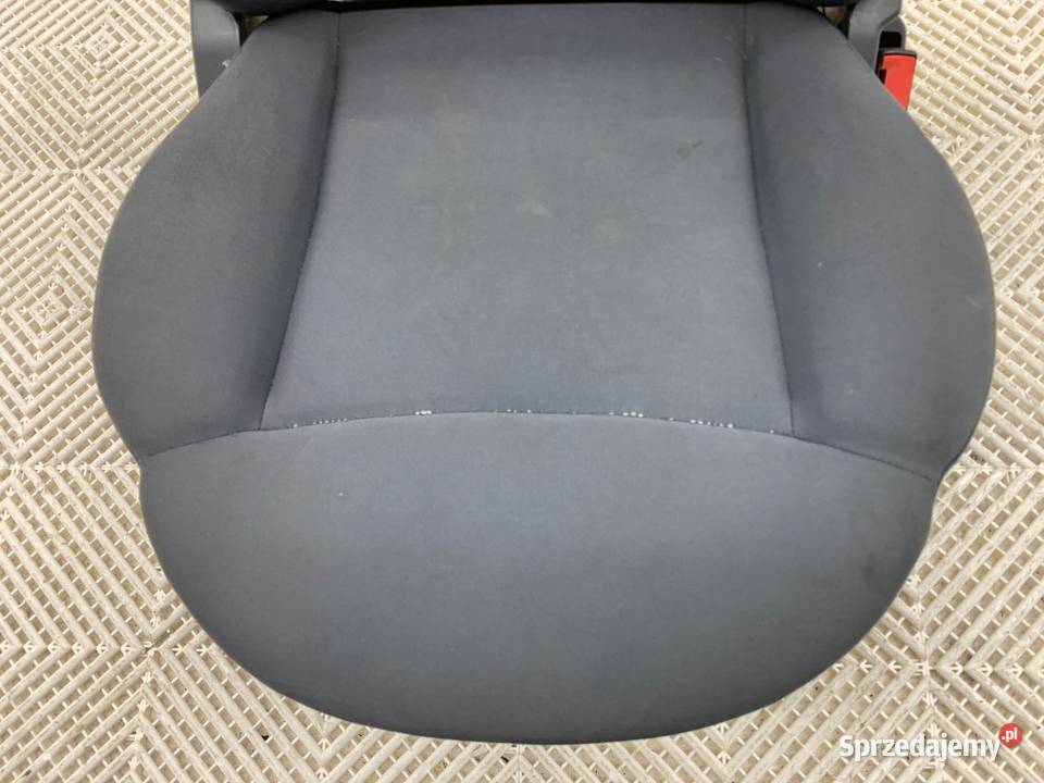 FOTEL PRAWY PRZÓD FIAT 500 Hatchback SIEDZENIE podkarpackie
