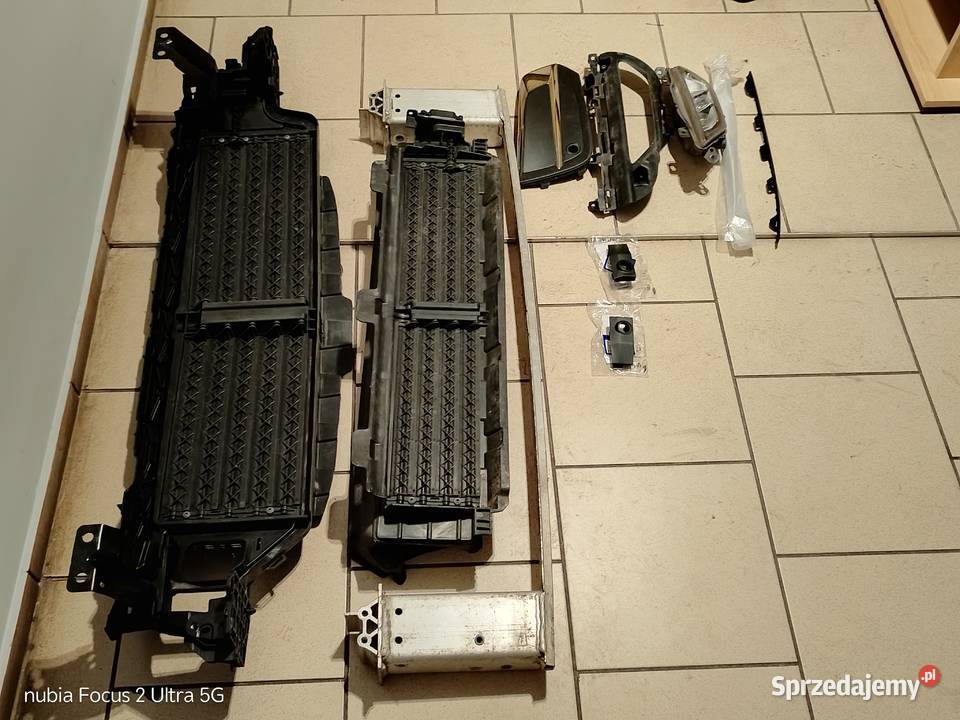 Volvo XC60 Żaluzja górna i dolna wzmocnienie ALU osobowe Ostrów Wielkopolski