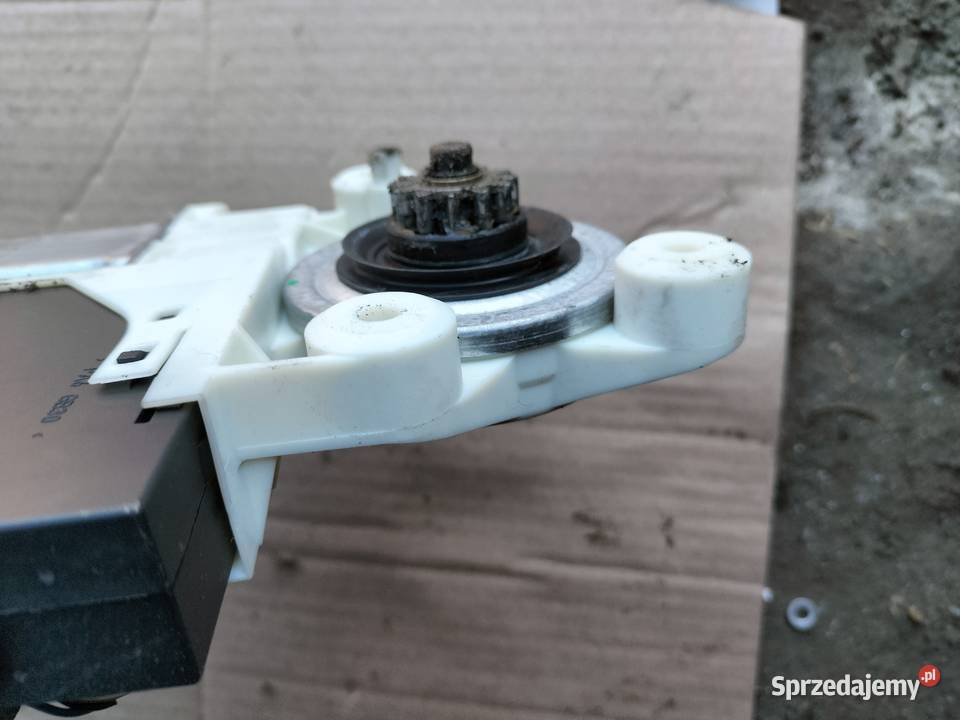 FORD FOCUS C MK1 SILNIKCZEK SZYBY DRZWI PRAWY Kamień-Kolonia