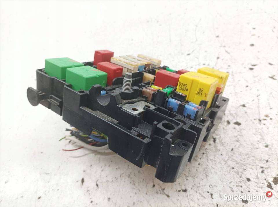 SKRZYNKA BEZPIECZNIKÓW 9804848480 12 B Peugeot osobowe sprzedam