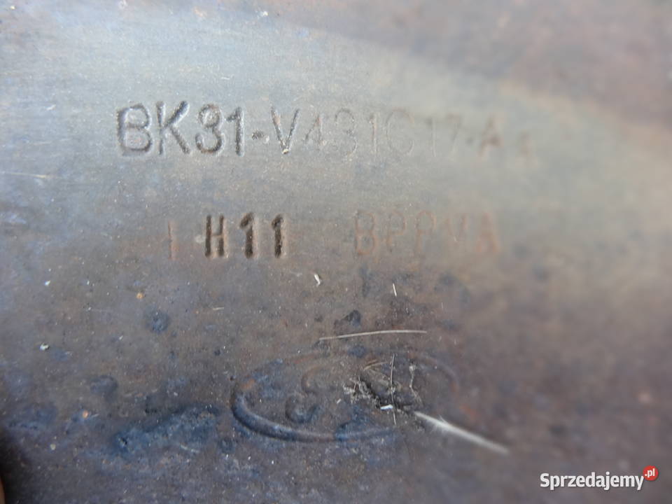 KRZYŻ PODŁOGI TYLNEJ FORD TRANSIT CUSTOM osobowe Niemodlin