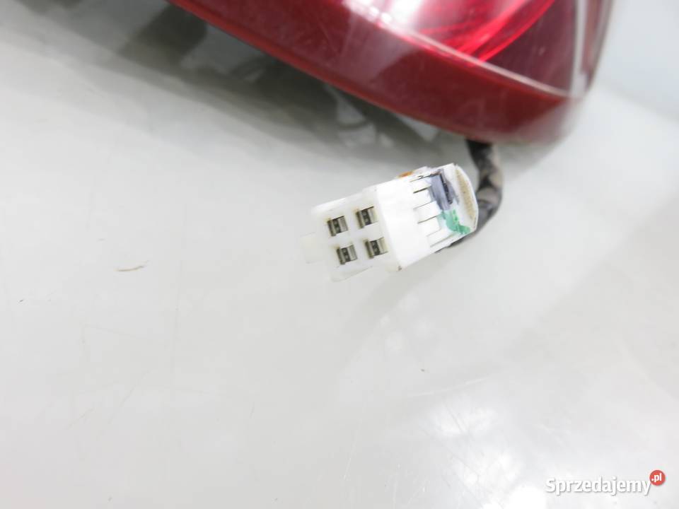 LAMPA PRAWA TYLNA SUBARU LEGACY IV Kombi osobowe małopolskie sprzedam