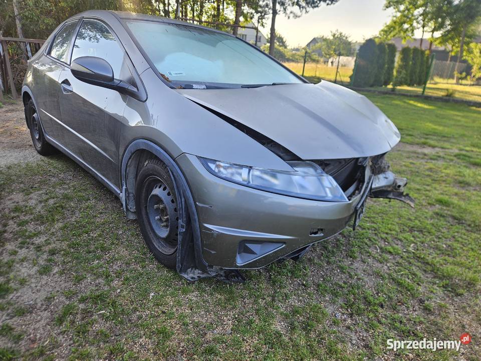 Honda Civic VIII Ufo 2005r 14 B skrzynia 6cio podkarpackie