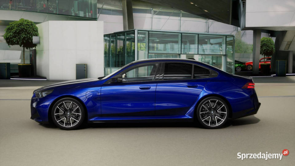 BMW M5 BMW M5 Sedan NOWE BMW M5 Dostępne ręki M5