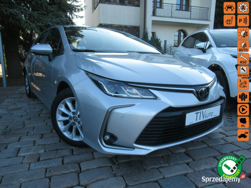 Toyota Corolla BEZSZKODOWY Pakiet Tech Kamera srebrny